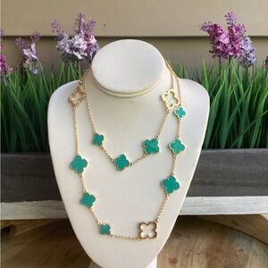 NYC CANESIDE BLACK CLOVER 4 LEAF NECKLACE
